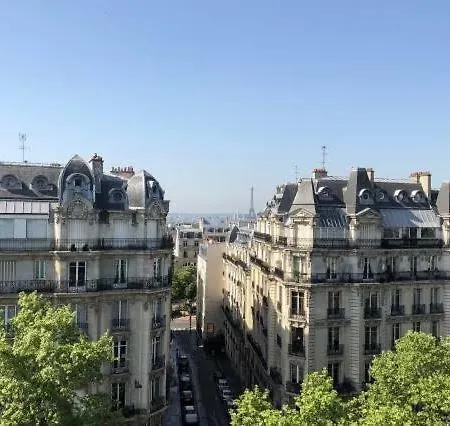 Studio In Moulin Rouge Parigi